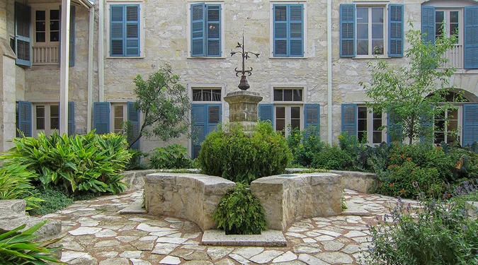 Coates Chapel exterior